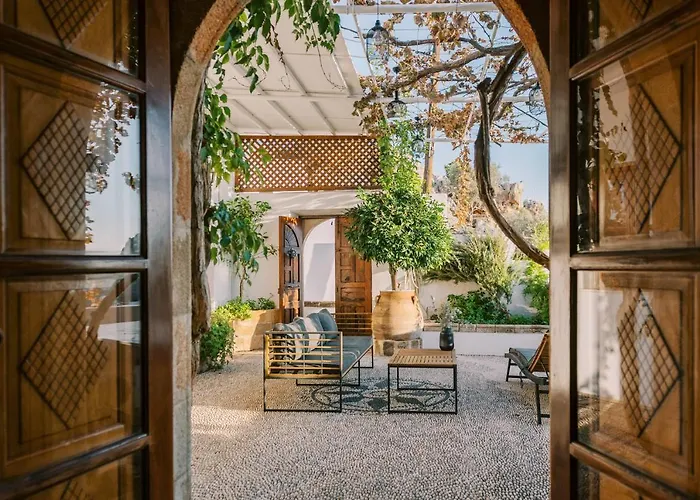 Arte Lindos Villa