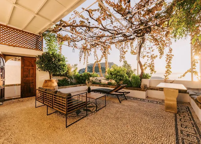 Arte Lindos Villa